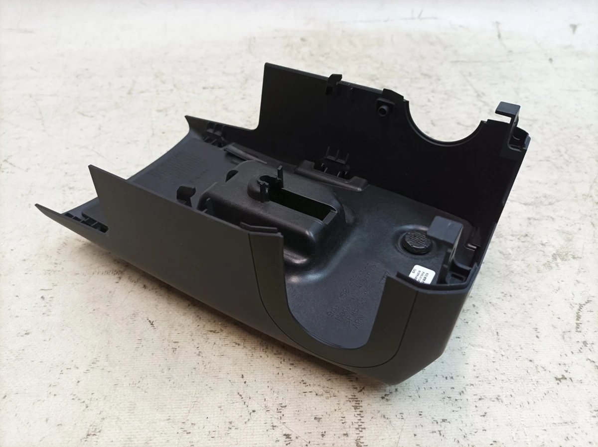 Облицовка нижняя рулевой колонки с электрической регулировкой 5Q0 Porsche Taycan 9J1858559A