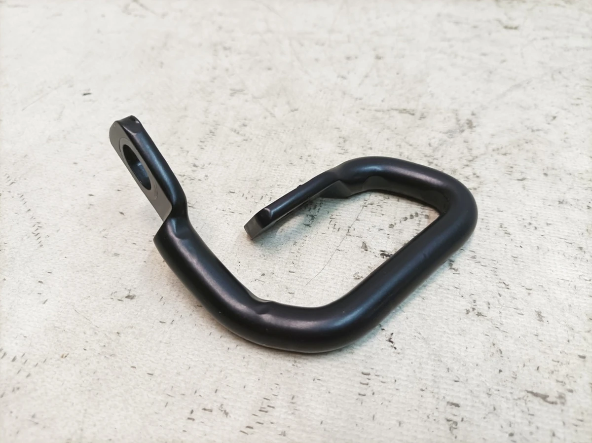 Кутник спрямовуючий ременя безпеки правий Porsche Taycan 9J1858814