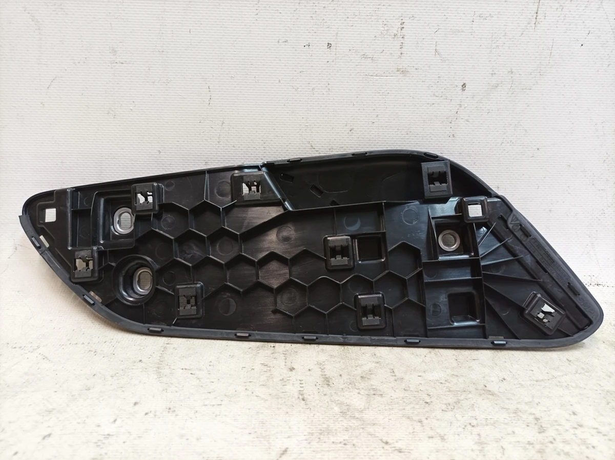 Fastening of center console trim left Porsche Taycan 9J1858987