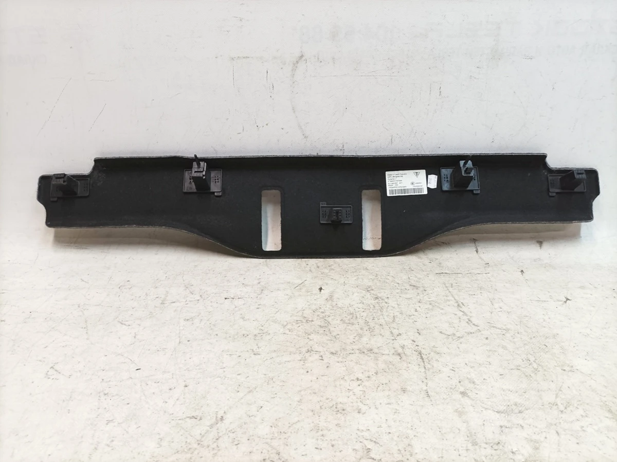 Килимове покриття за сидінням другого ряду AY1 Porsche Taycan 9J1863007