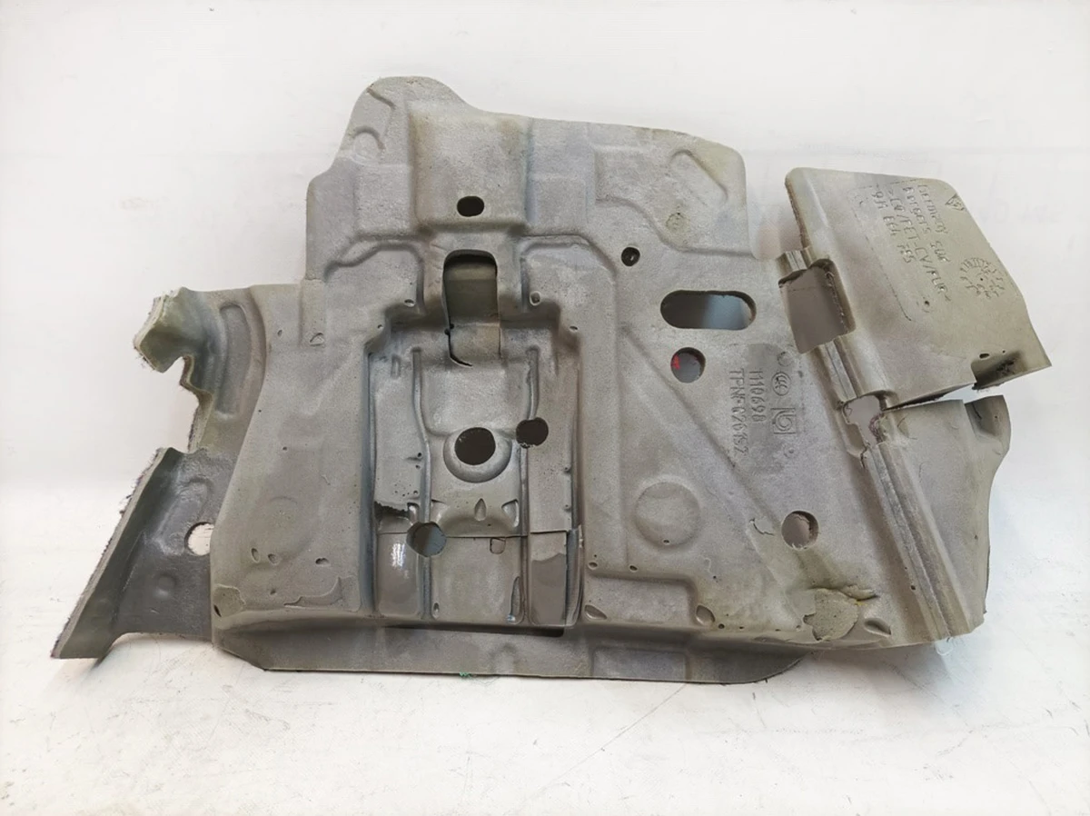 Шумоізоляція колісної арки ліва Porsche Taycan 9J1864785