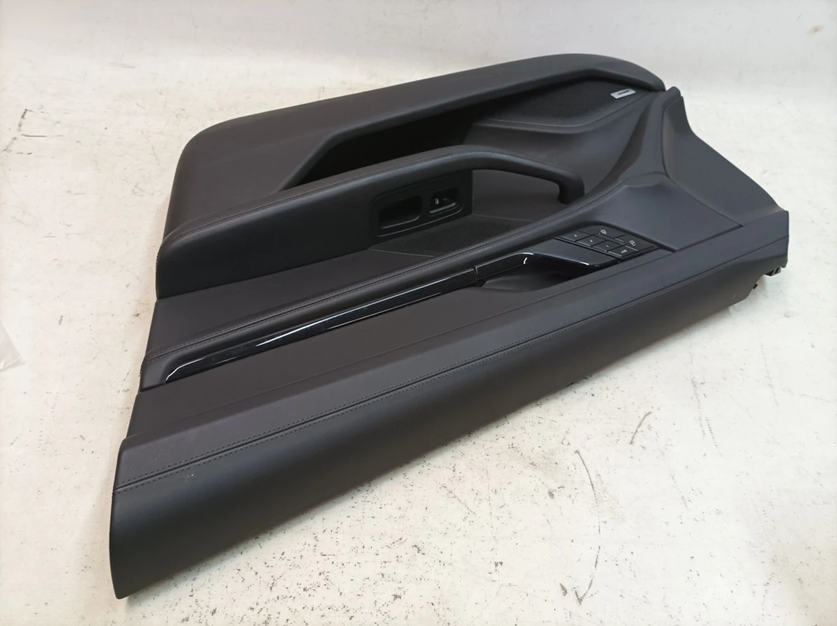 Door card front right A11 leather assembly Porsche Taycan 9J1867012A