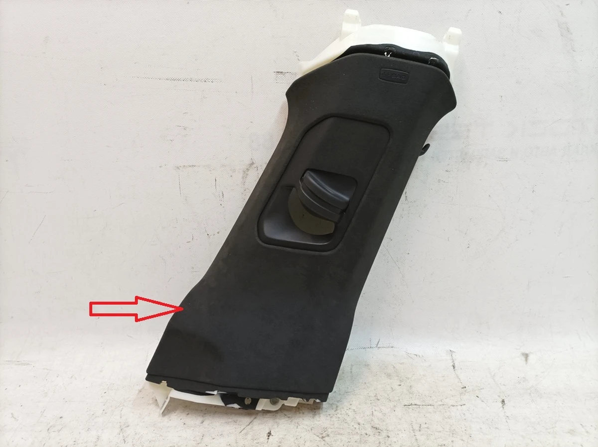 Облицовка стойки B верхняя правая Race-Tex OX7 с повреждением Porsche Taycan 9J1867244C