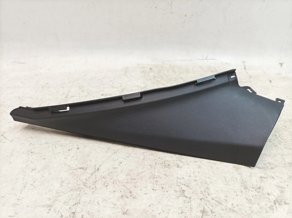 C-pillar trim, rear right 1E0 Porsche Taycan 9J1867288