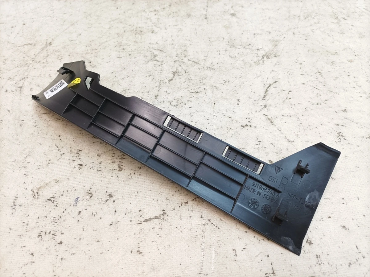 Облицовка стойки А средняя правая Porsche 1E0 Taycan 9J1868240