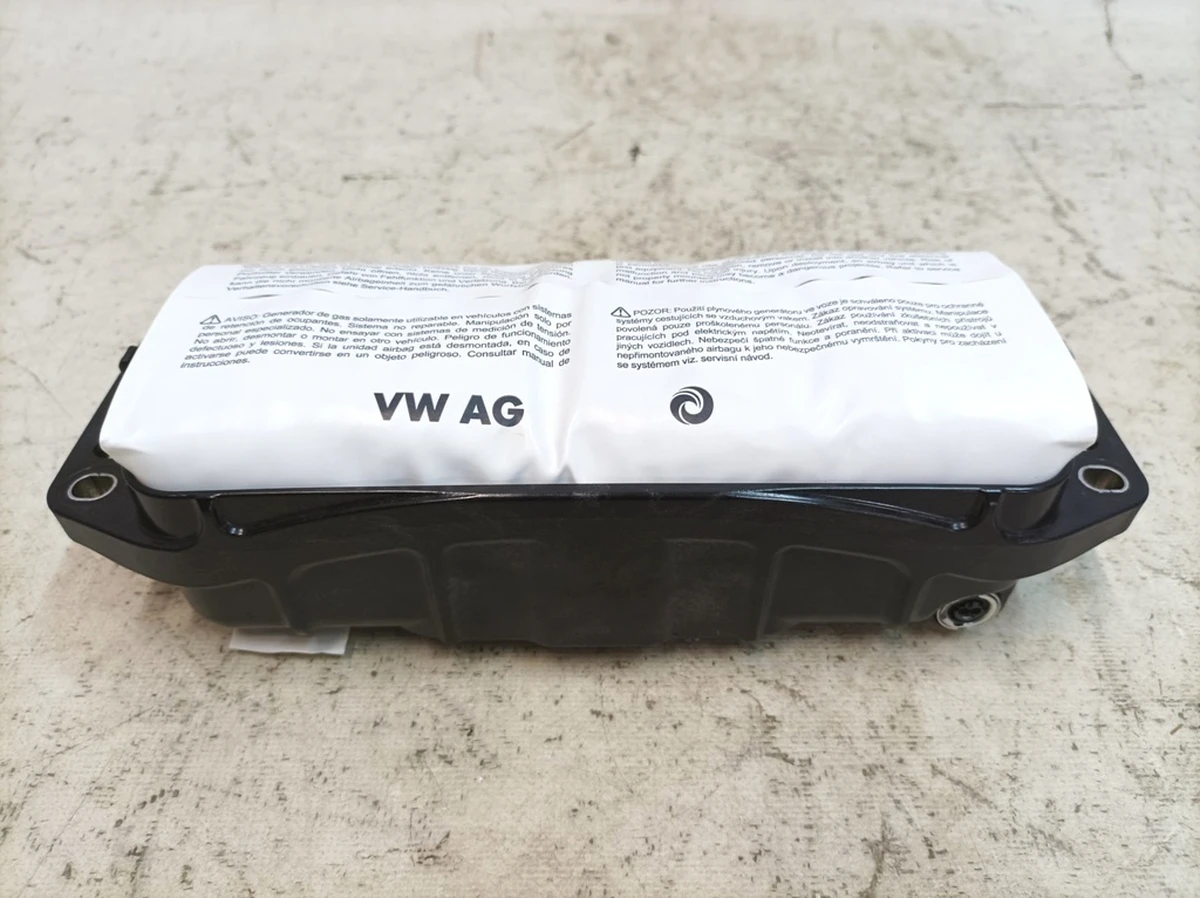 Модуль подушки безпеки переднього пасажира Porsche Taycan 9J1880204H