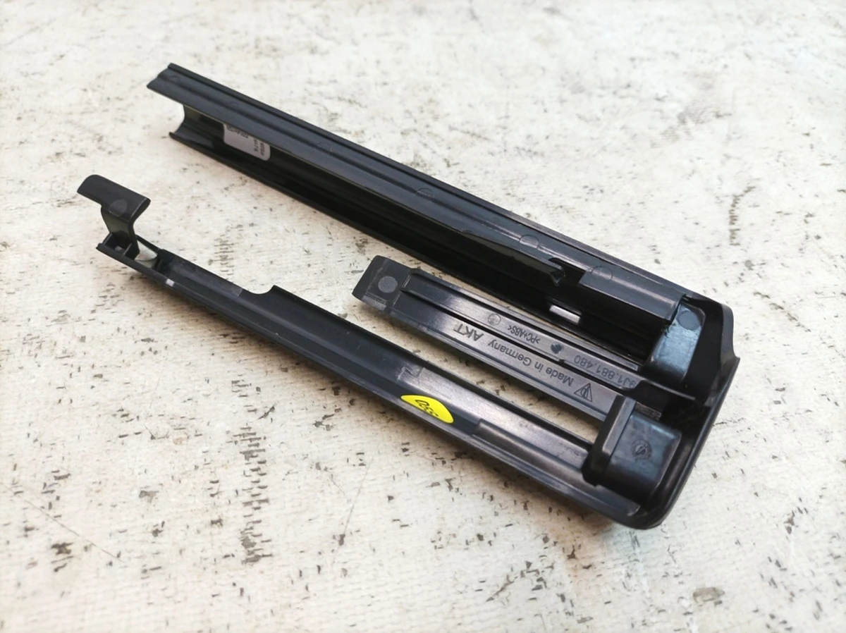 Seat guide trim, rear right inner 1E0 Porsche Taycan 9J1881480