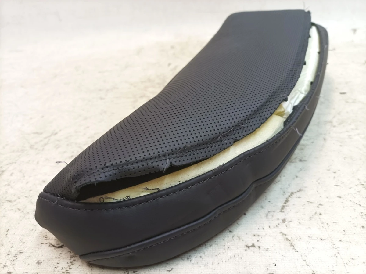 Боковой компонент спинки сиденья второго ряда без подушки безопасности левый кожаная обивка 8YR с повреждением Porsche Taycan 9J1885177B