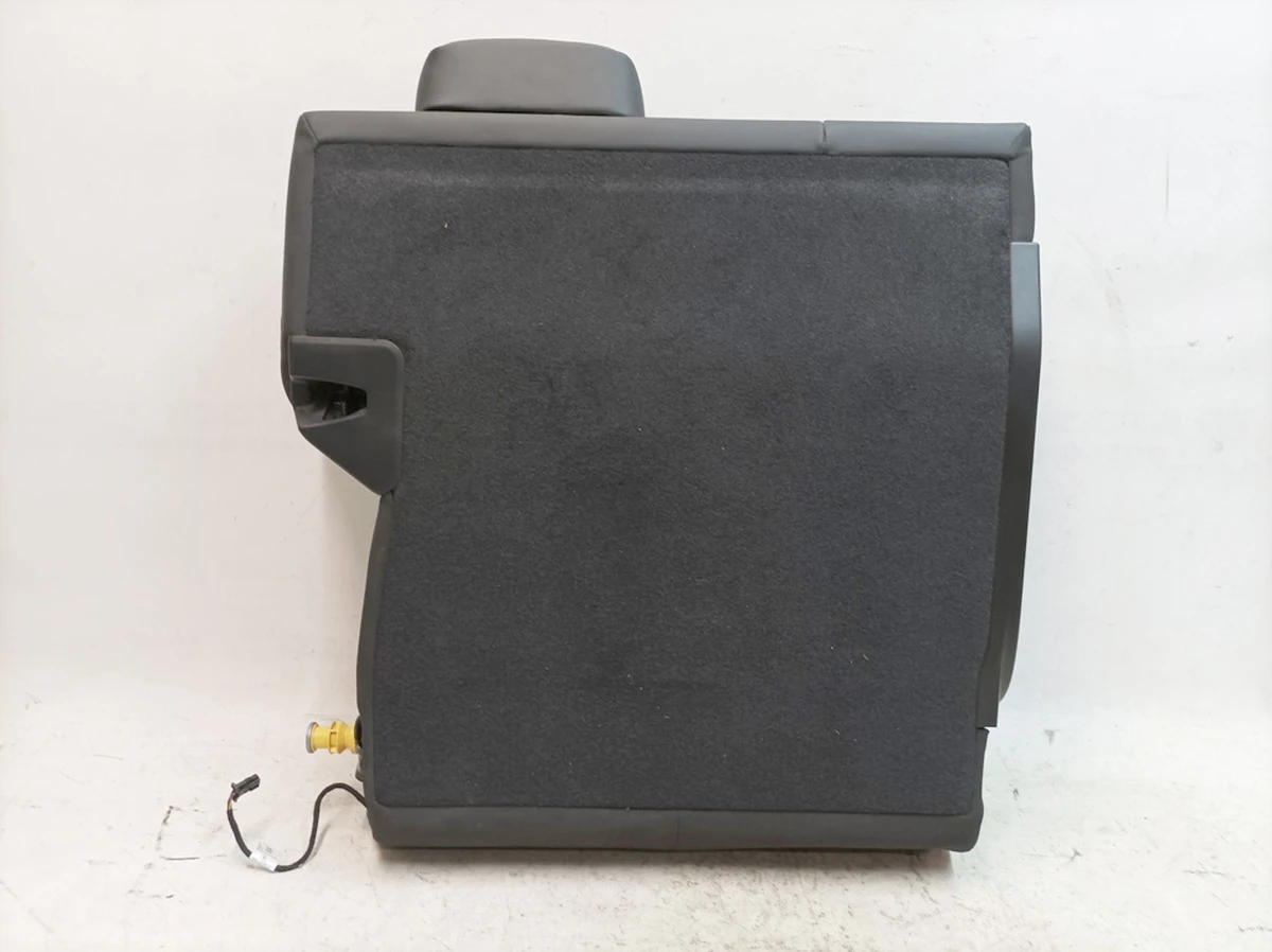 Спинка сидіння другого ряду ліва з підлокітником шкіра 8YR у зборі Porsche Taycan 9J1885805H