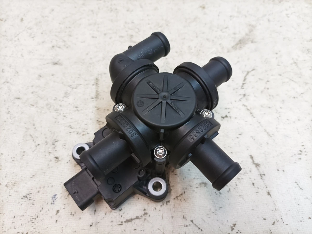 Coolant circuit solenoid valve MVW1 Porsche Taycan 9J1906455A