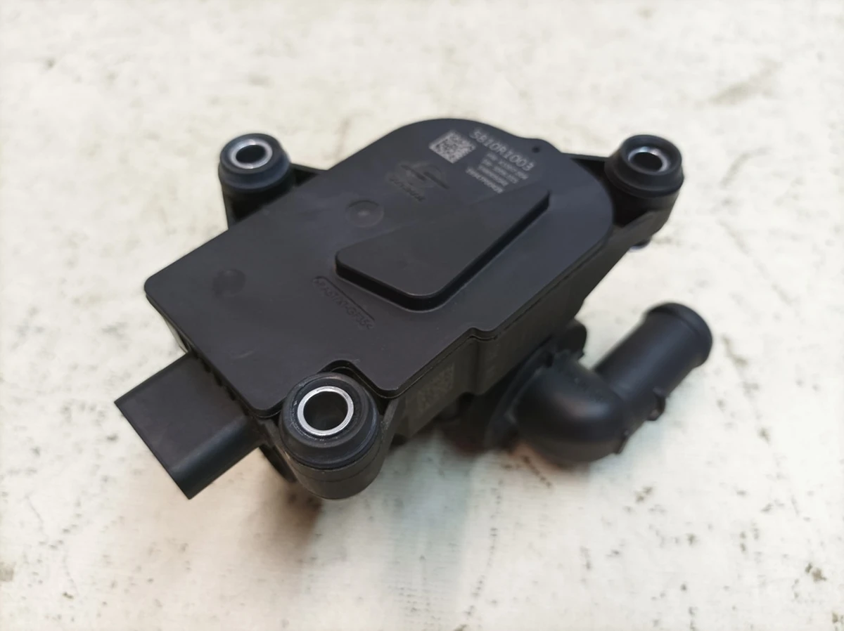 Клапан електромагнітний контуру циркуляції охолоджувальної рідини UVW7 Porsche Taycan 9J1906457A