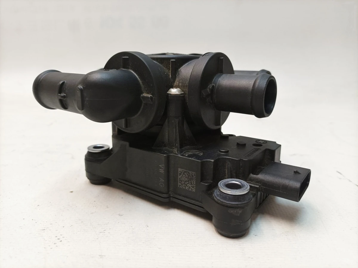 Клапан электромагнитный контура циркуляции охлаждающей жидкости Porsche Taycan 9J1906459A