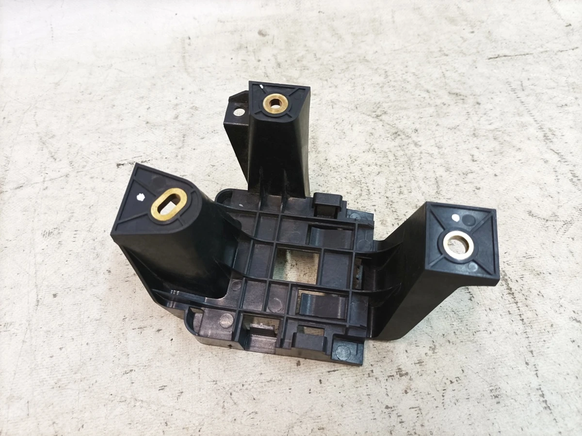 Кронштейн блоку керування лівий задній Porsche Taycan 9J1907509