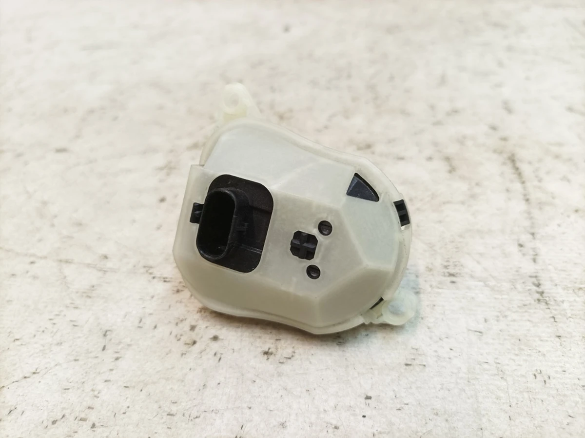 Блок перемикачів порту заряджання лівий Porsche Taycan 9J1915737AB