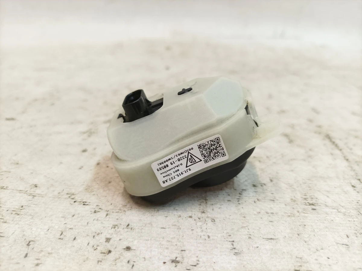 Блок перемикачів порту заряджання лівий Porsche Taycan 9J1915737AB