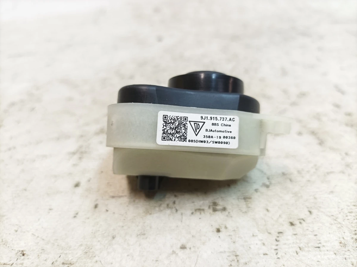 Блок перемикачів порту зарядки правий Porsche Taycan 9J1915737AC