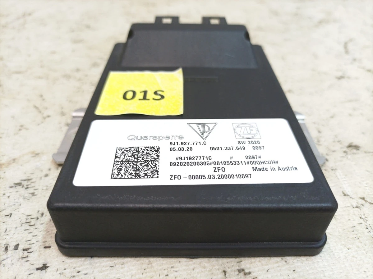 Блок управління блокування міжколісного диференціалу Porsche Taycan 9J1927771C