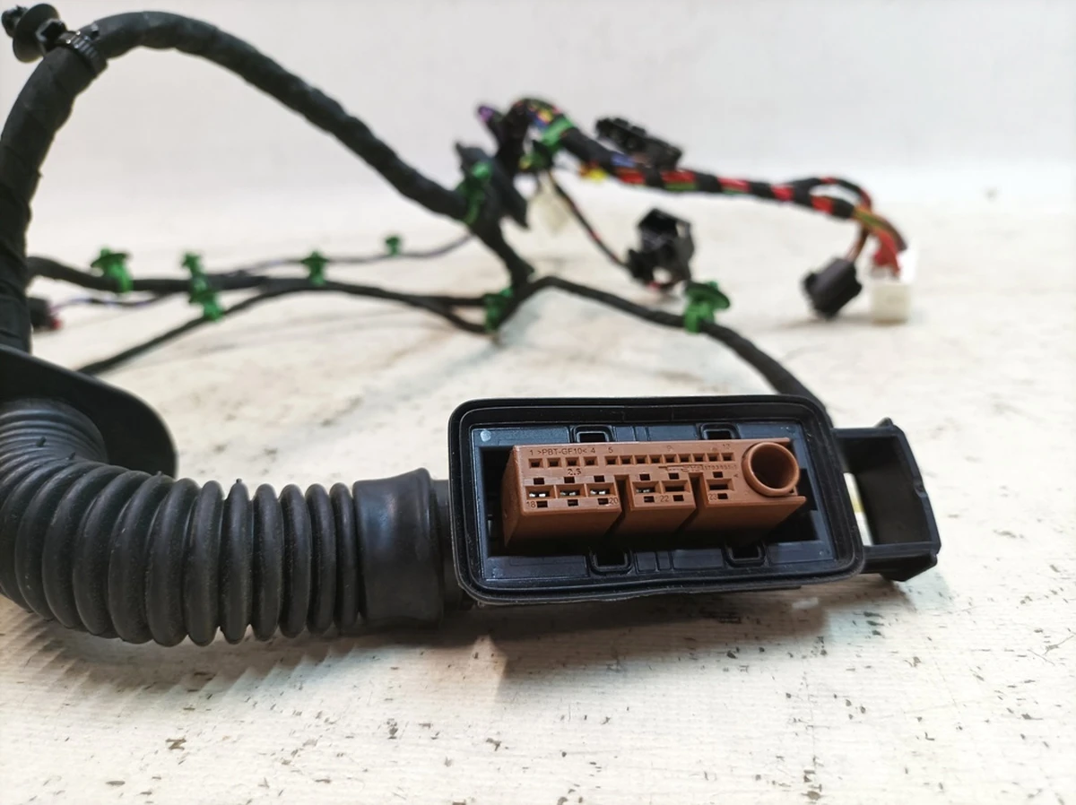 Front Left Door Wiring (Driver's Side) Porsche Taycan 9J1971035H