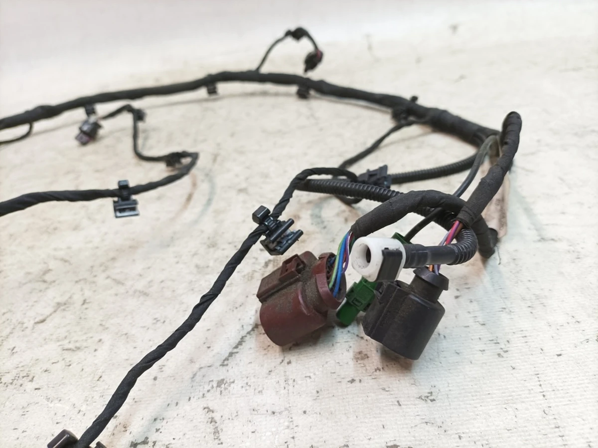 Электропроводка бампера заднего Porsche Taycan 9J1971104D