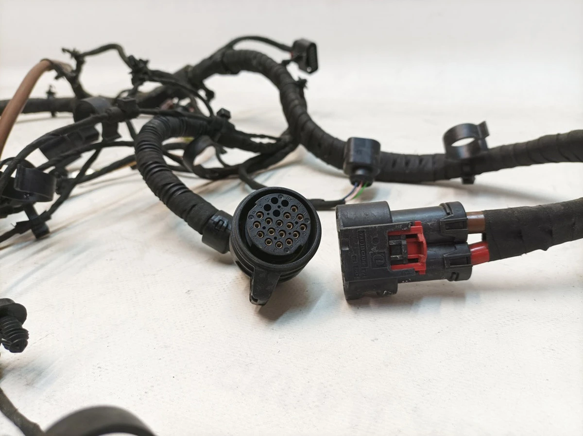 Електропроводка переднього підрамника Porsche Tayca 9J1971277G