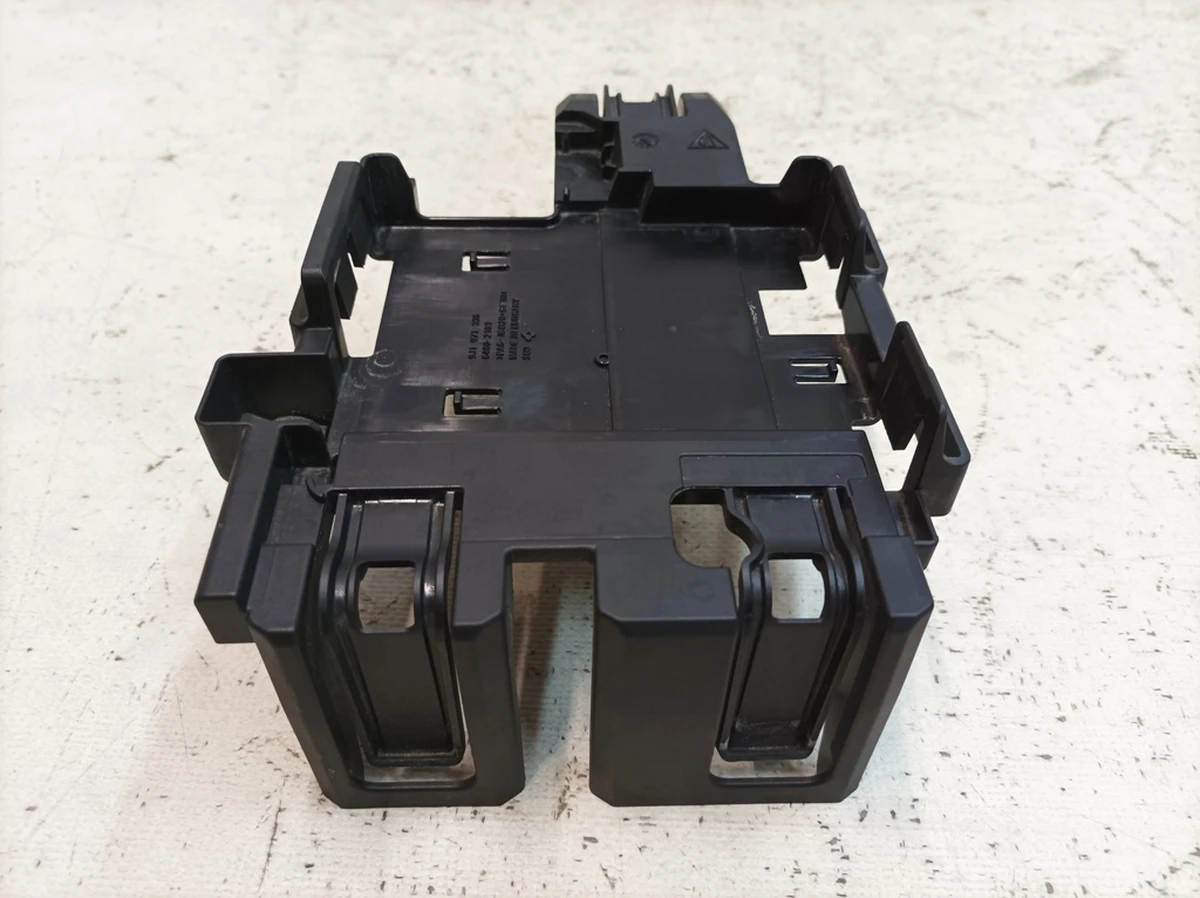 Fuse socket bracket for Porsche Taycan 9J1971336