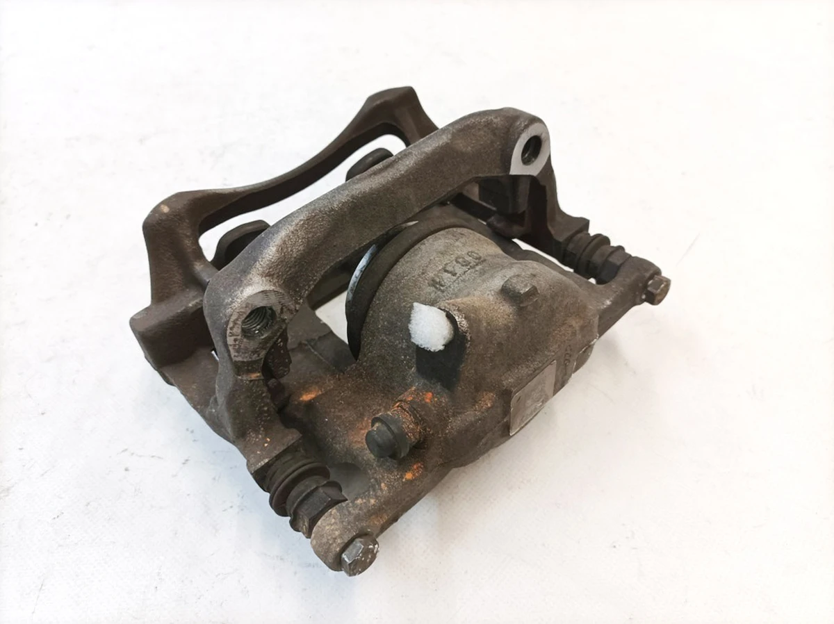 Гальмівний супорт передній правий (без колодок) Mercedes B-Class A0004216881