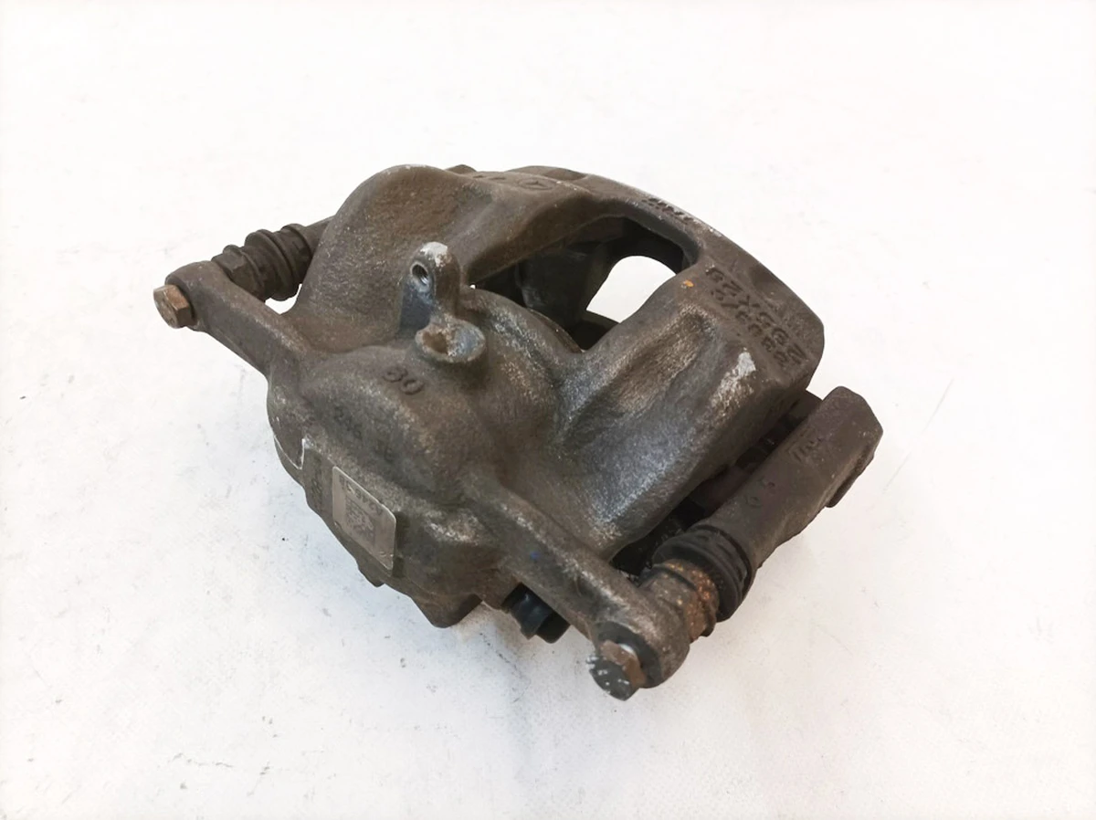 Гальмівний супорт передній правий (без колодок) Mercedes B-Class A0004216881