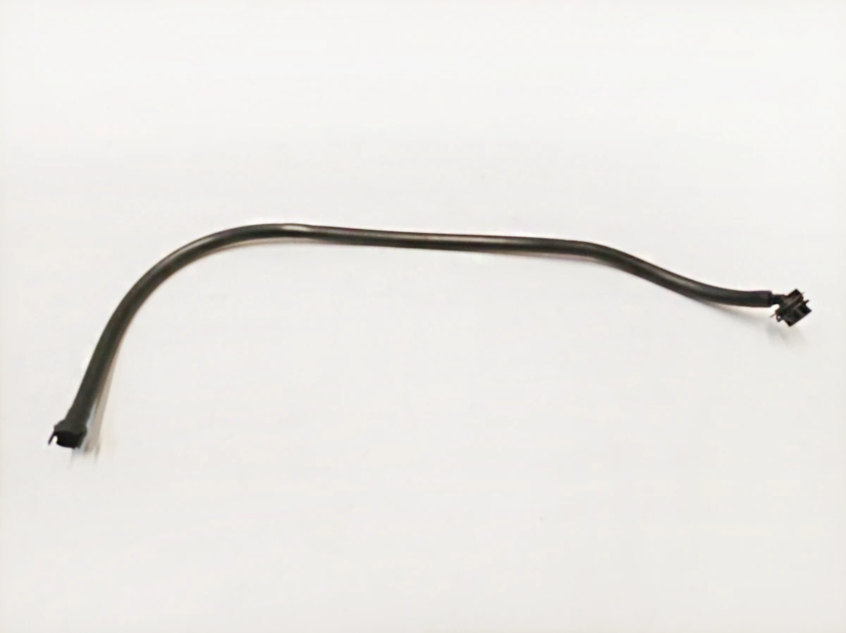 Шланг датчика мелкодисперсной пыли Mercedes EQS A0008322500