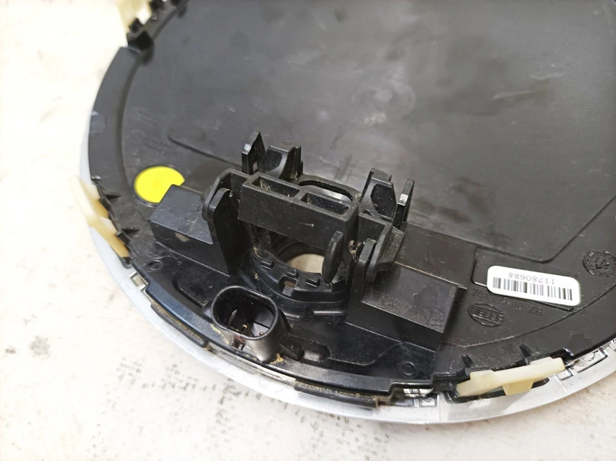 Эмблема передняя с подогревом Mercedes EQS A0008882200