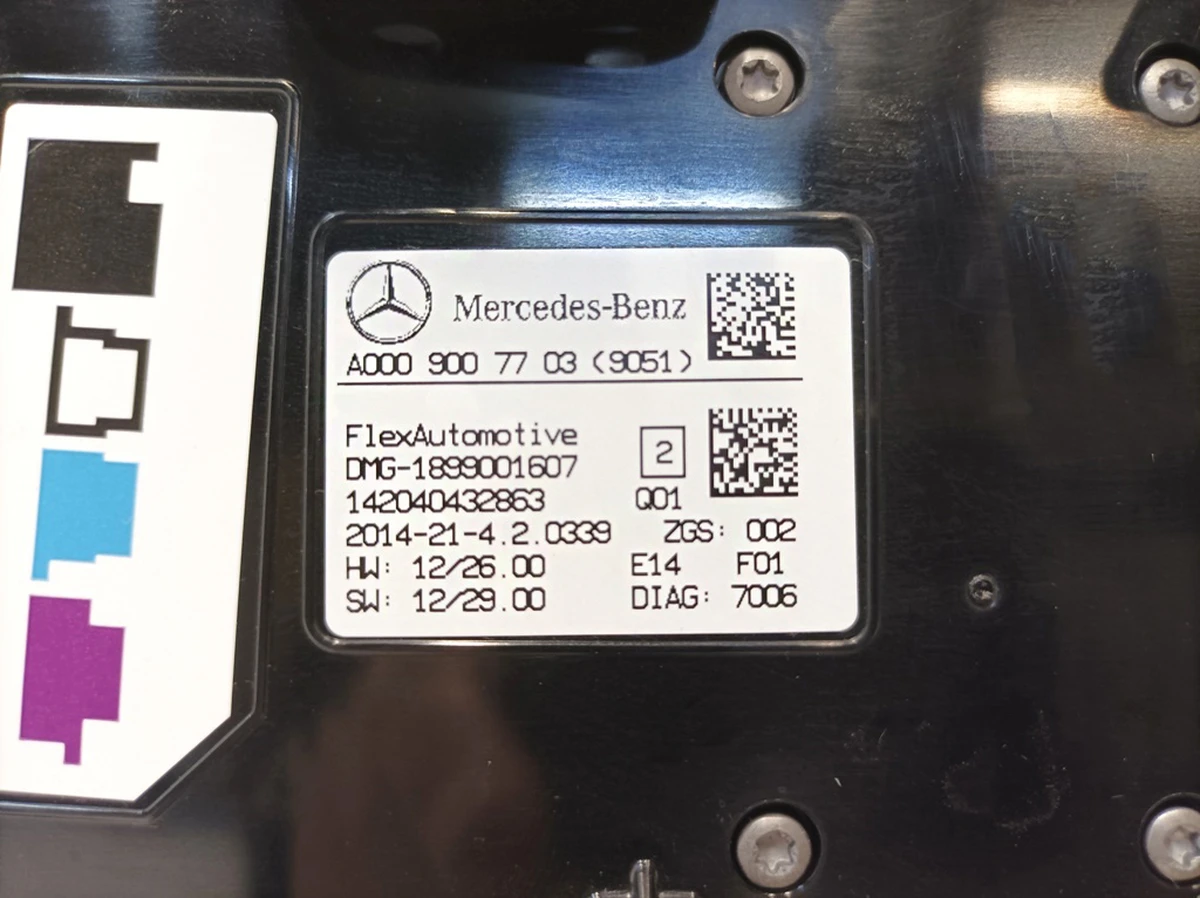 Панель освещения с отсеком для очков и блоком управления 9051 Mercedes B-Class A0009007703