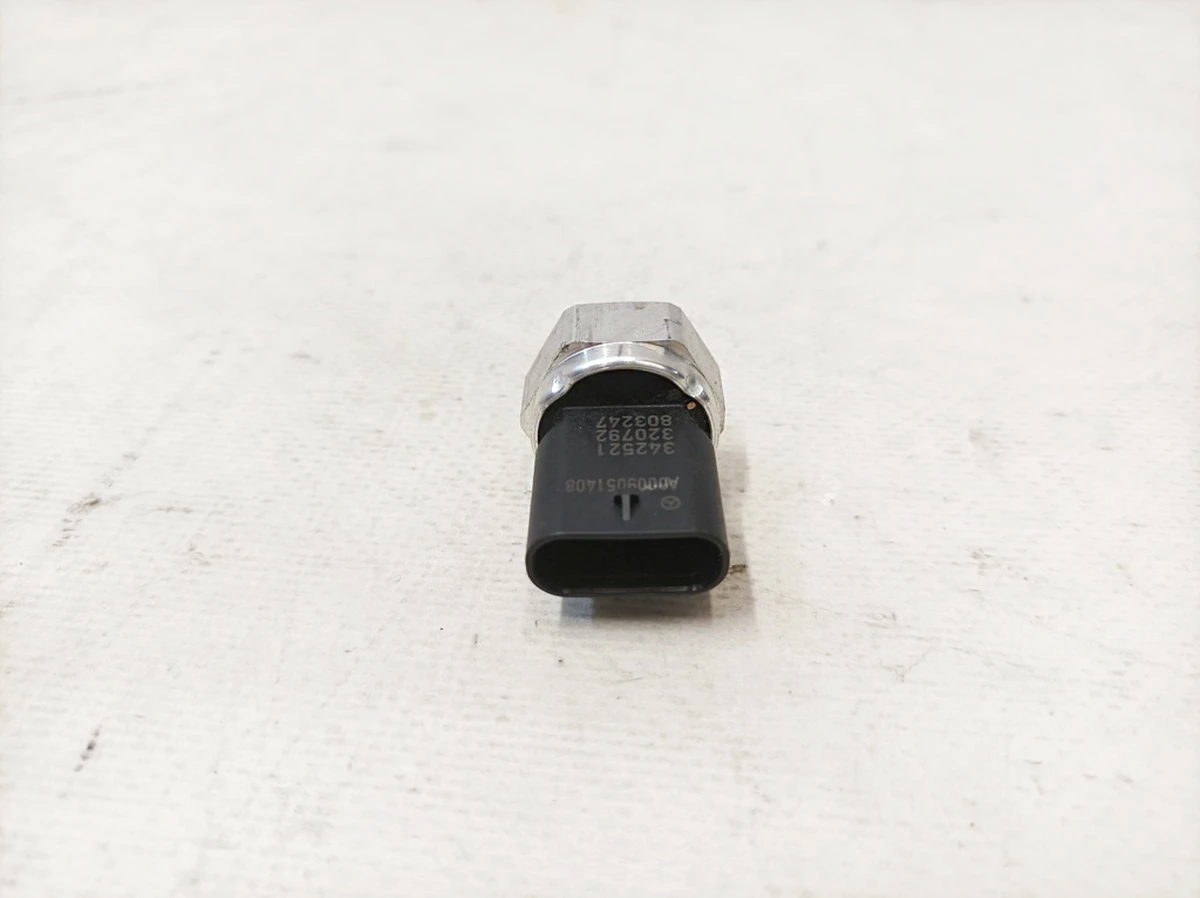 Датчик давления и температуры Mercedes EQS A0009051408