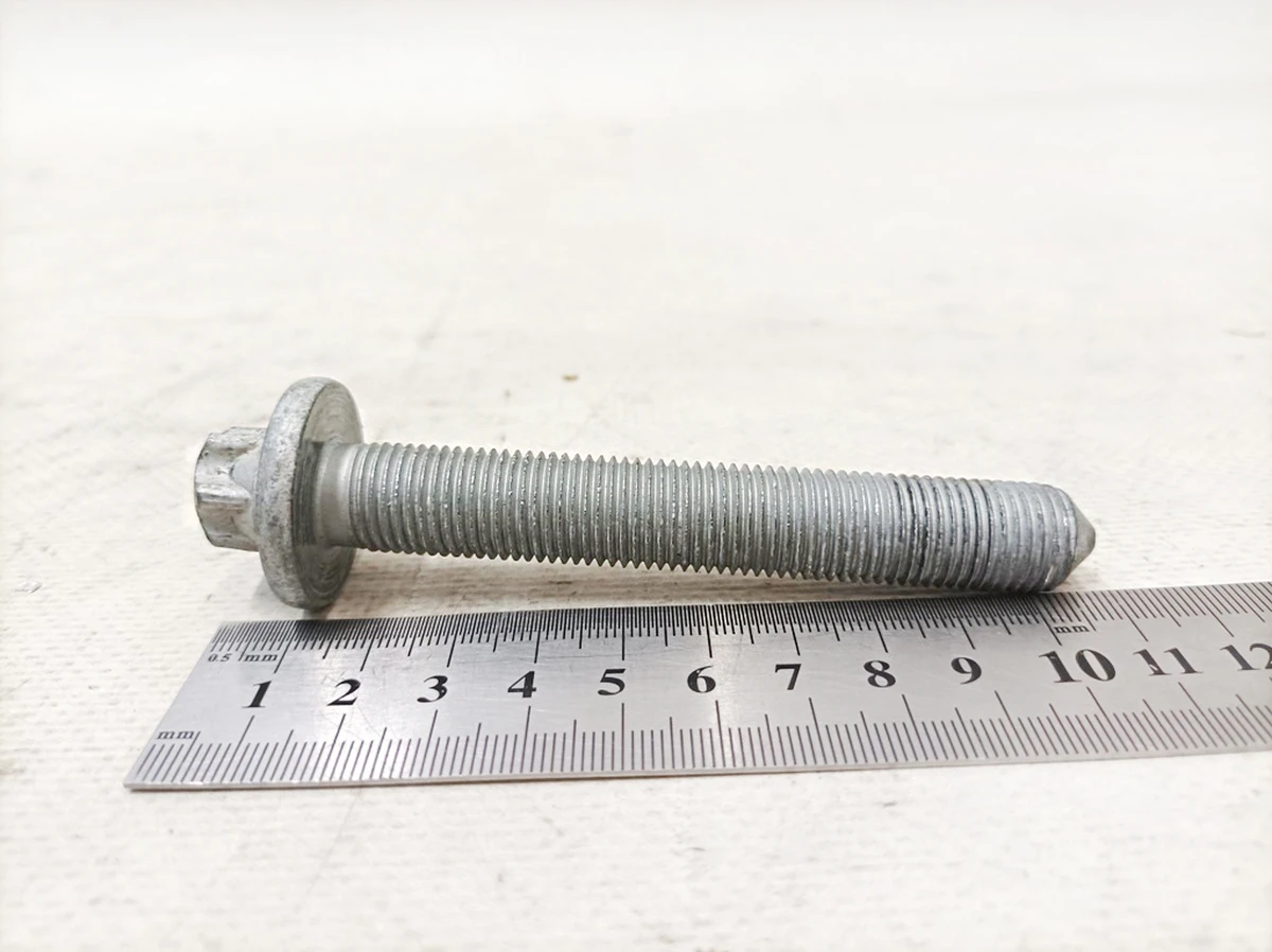 Болт Torx External M14X1.5 Mercedes EQS A0009902326