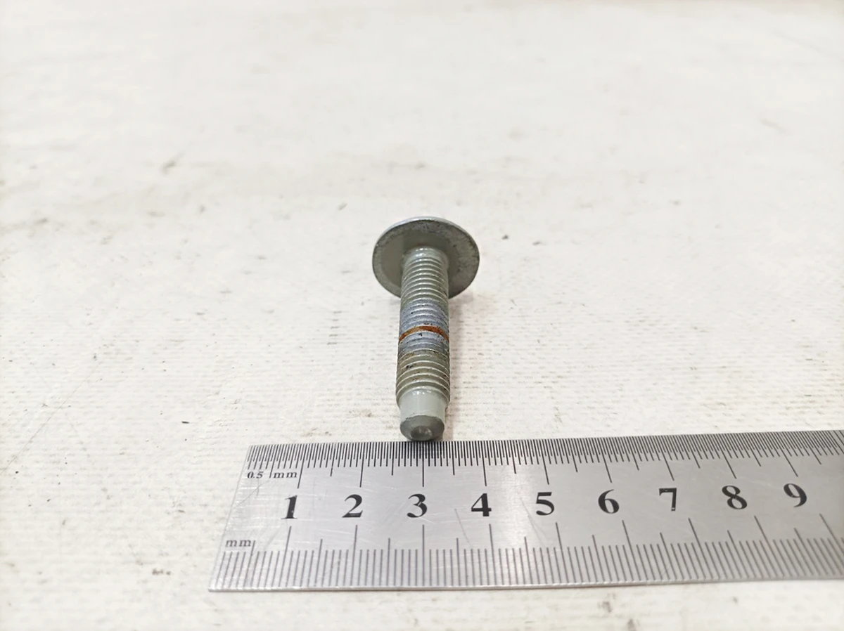 Болт с шестигранной головкой M10x45 Mercedes EQS A0009904119