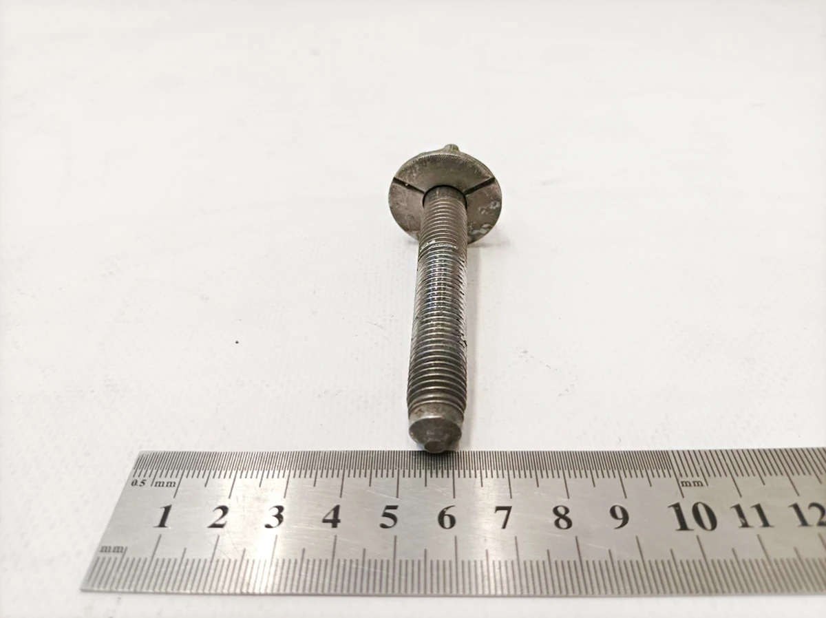 Гвинт з шестигранною головкою і шайбою M12 Mercedes EQS A0009904227