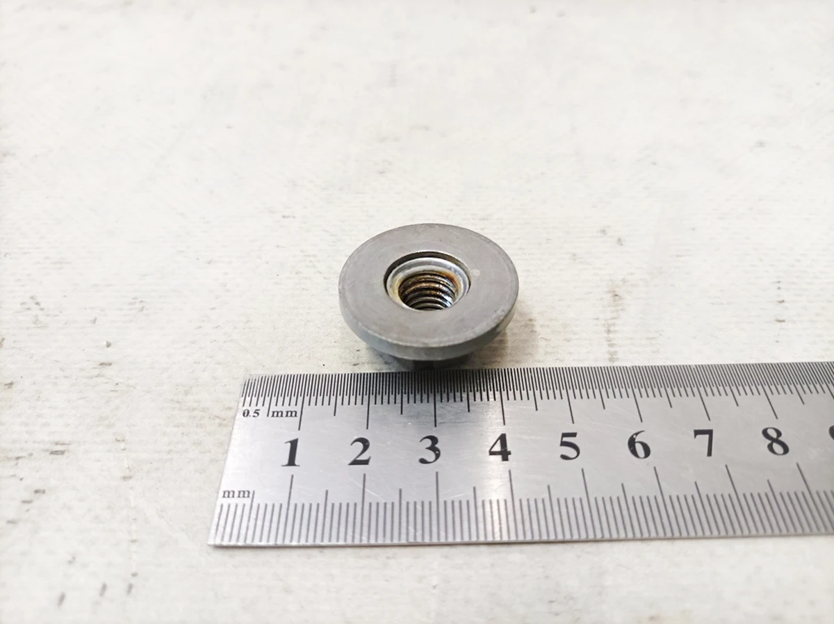 Гайка комбінована з шайбою M10 Mercedes EQS A0009908415