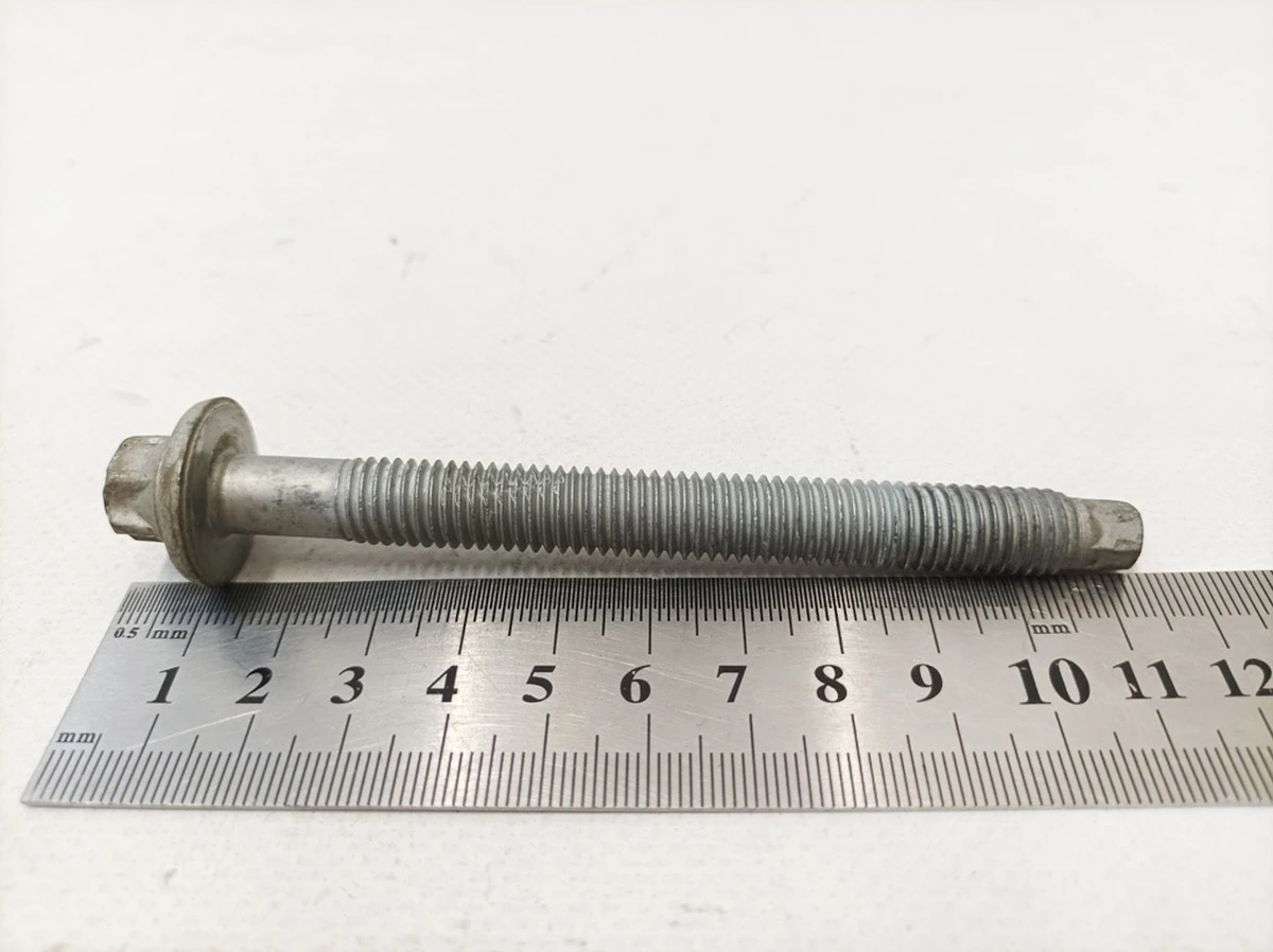 Болт с головкой Torx M10x100 Mercedes B-Class A0019909003