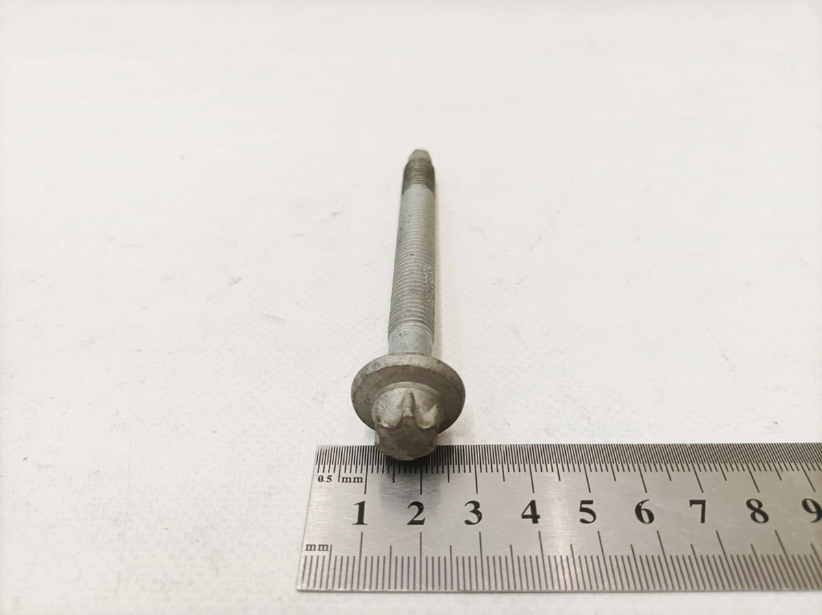 Болт с головкой Torx M10x100 Mercedes B-Class A0019909003