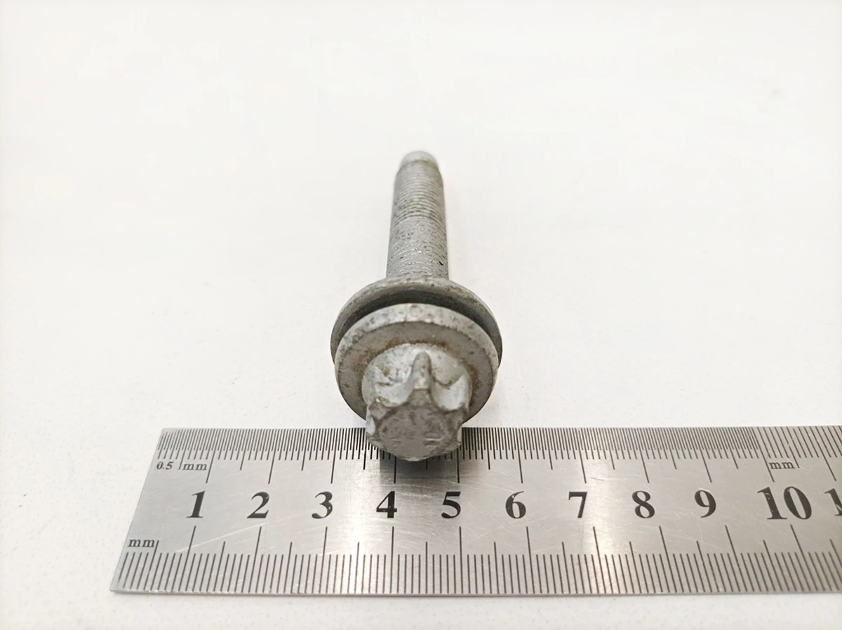 Болт с шестигранной головкой Torx с шайбой М12 Mercedes B-Class A0019909103