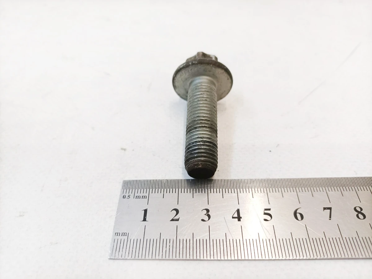 Болт Torx M12x1.5x40 Mercedes B-Class A0029901603