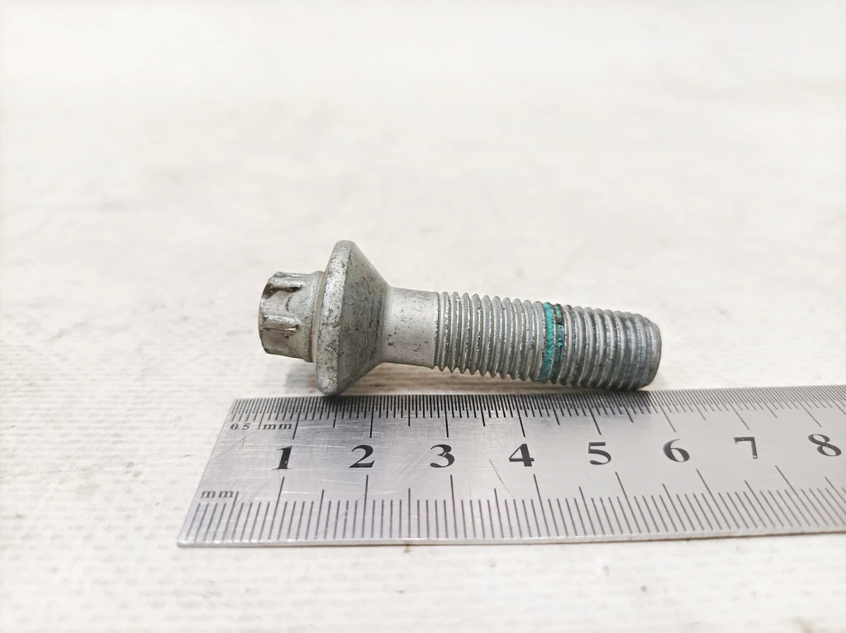 Гвинт Torx External M12X1,5X45 Mercedes EQS A0029901903