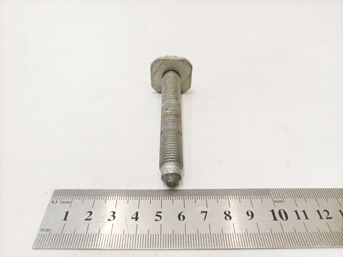 Болт с шестигранной головкой Torx с шайбой M12x1,5x80 Mercedes B-Class A0029909803