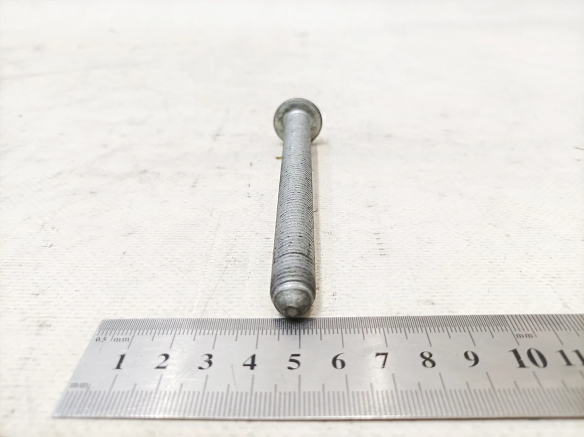 Гвинт із циліндричною головкою M12x1,5x121 Mercedes EQS A0049906305