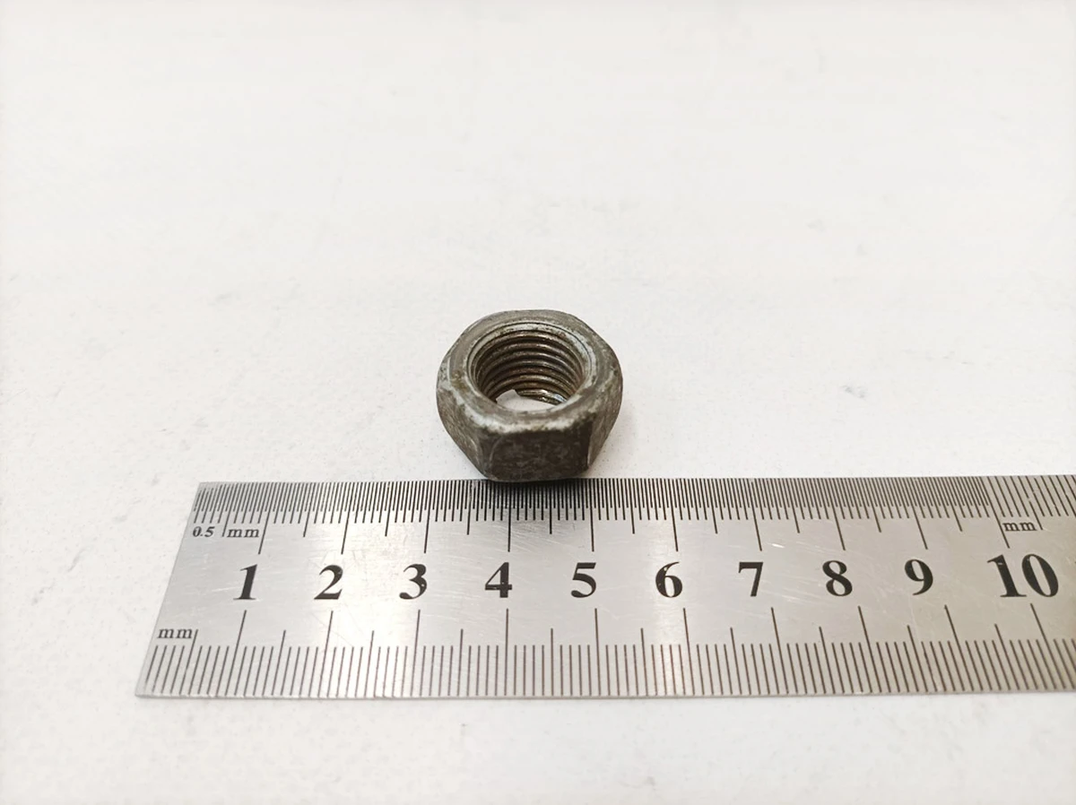 Гайка шестигранная M14x1,5 Mercedes B-Class A0059905050