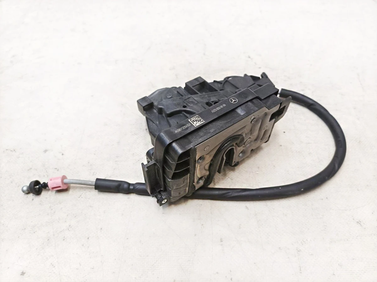 Замок двери передней правой Mercedes EQS A0997205602