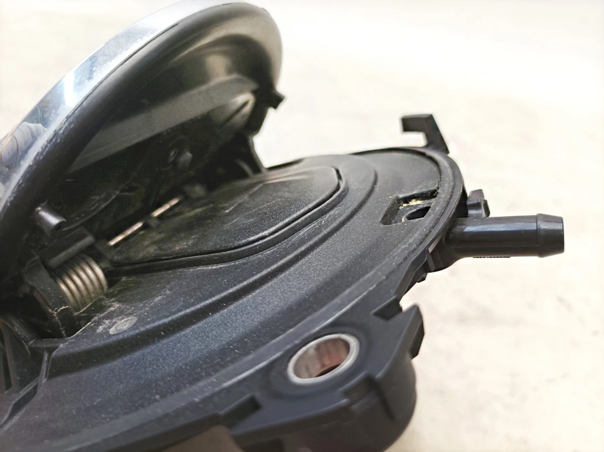 Ручка открытия крышки багажника в сборе с эмблемой и камерой Mercedes EQS A0997504500