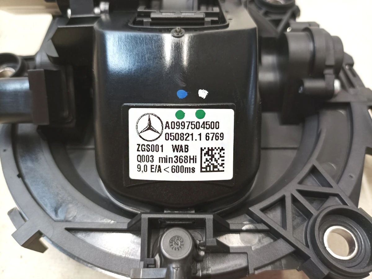 Ручка открытия крышки багажника в сборе с эмблемой и камерой Mercedes EQS A0997504500