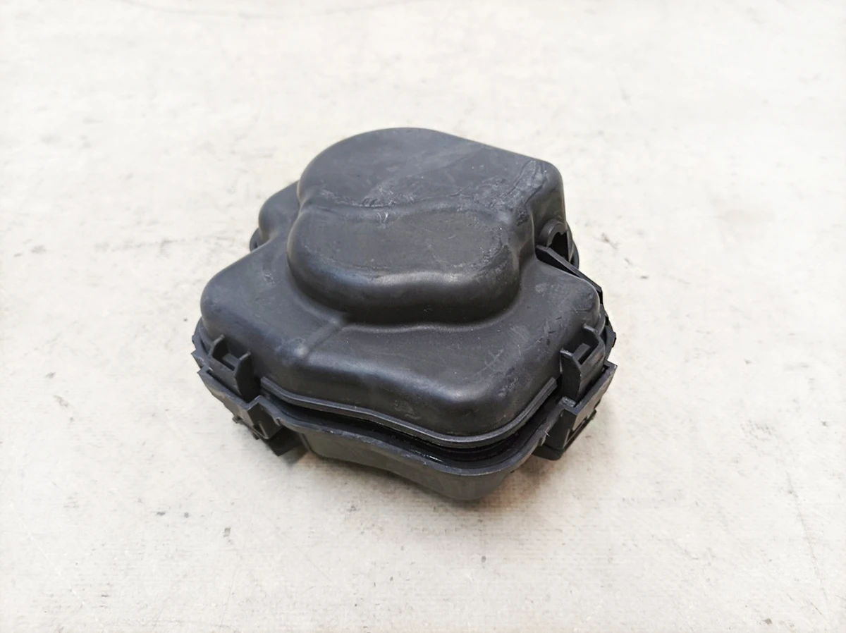 Trunk lid lock drive cover Mercedes EQS A0999067103
