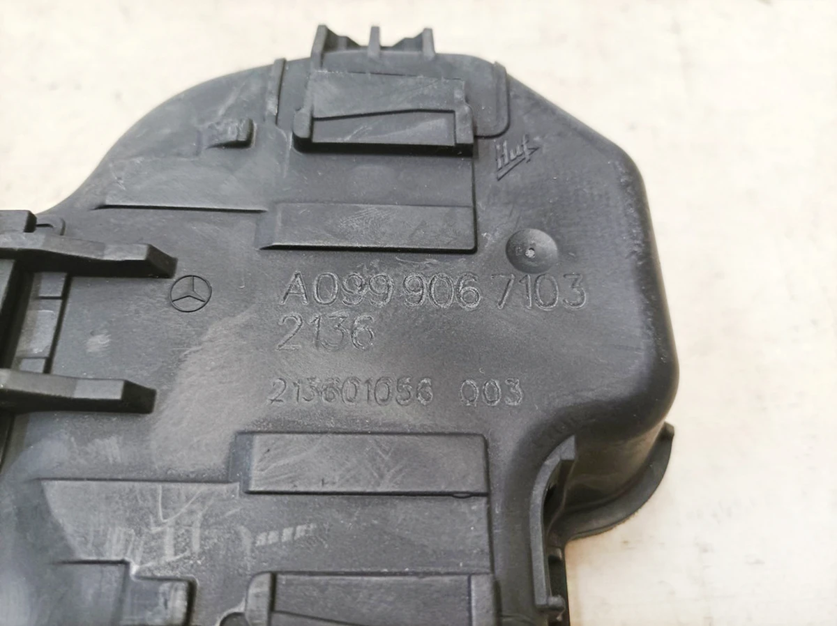 Trunk lid lock drive cover Mercedes EQS A0999067103