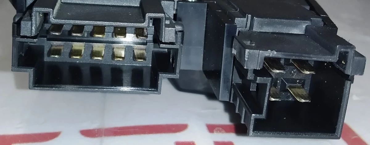 2 Блок регулювання положення пасажирського сидіння Tesla model S, model S REST 1007273-00-A