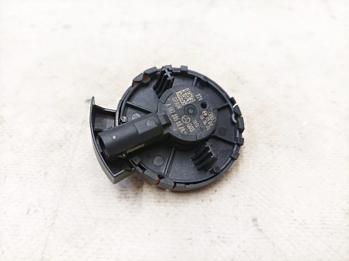 Датчик удару (тиску повітря) дверей передніх Mercedes EQS A1679050800